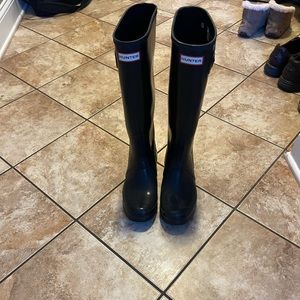Tall hunter boots glossy black